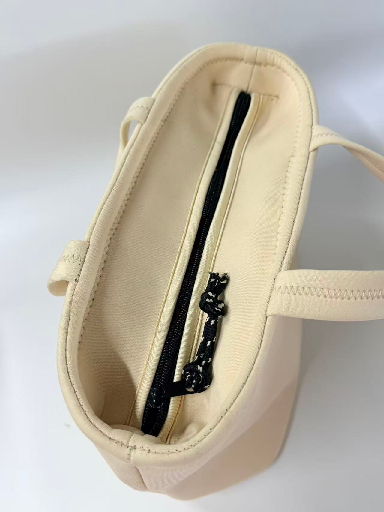 Picnic Neoprene Food Carrier product photo 4